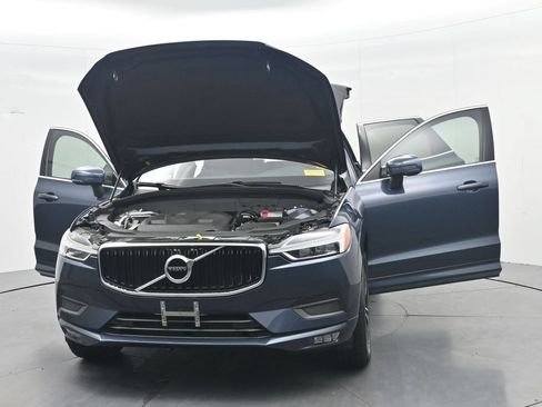 Used 2021 Volvo XC60 T5 Momentum w/ Protection Package Premier FWD image 49