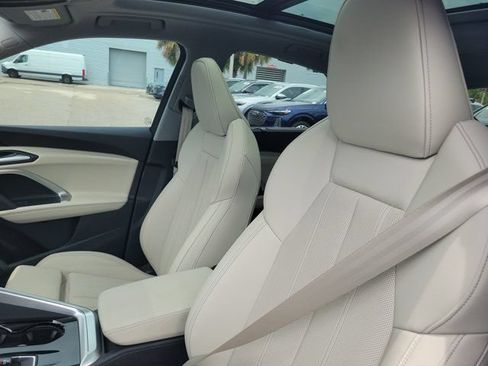 Certified 2025 Audi Q5 Premium Plus w/ Premium Plus AWD/4WD image 16