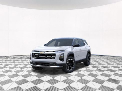 New 2026 Chevrolet Equinox LT w/ Convenience Package II image 2