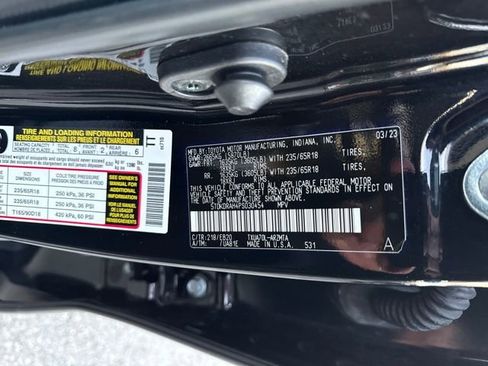 Used 2023 Toyota Highlander XLE image 30