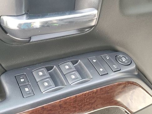 Used 2018 GMC Sierra 1500 SLE w/ SLE Value Package image 8