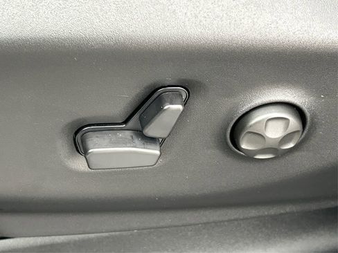 New 2026 Chrysler Pacifica Select image 36