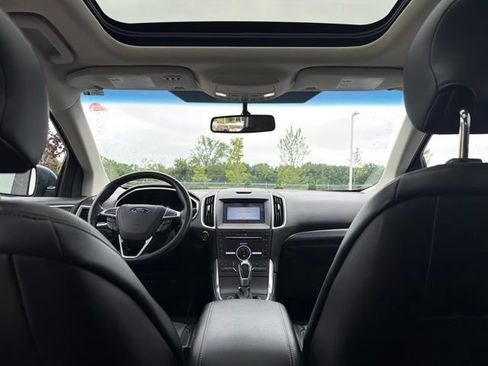 Used 2016 Ford Edge Titanium w/ Equipment Group 301A AWD/4WD image 18
