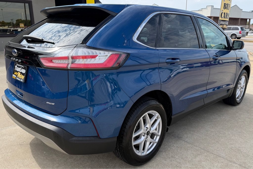 Used 2023 Ford Edge SEL AWD/4WD image 7