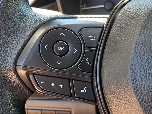 Used 2025 Toyota Corolla LE FWD image 24