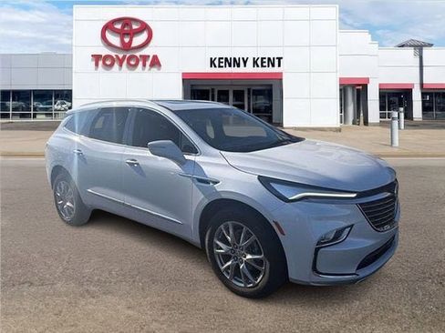 Used 2023 Buick Enclave Premium w/ Experience Buick Package image 1