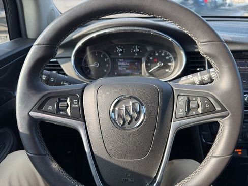 Used 2022 Buick Encore Preferred image 20