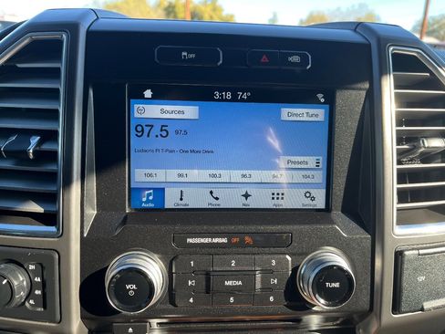 Used 2016 Ford F150 Limited w/ Trailer Tow Package image 13