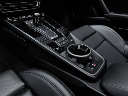Certified 2023 Porsche 911 Carrera GTS RWD image 24