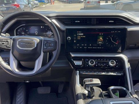 Used 2022 GMC Sierra 1500 Denali AWD/4WD image 17