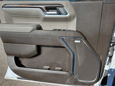 Used 2024 GMC Sierra 1500 SLT image 18