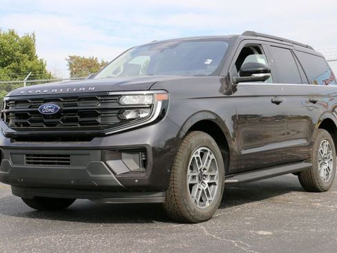 New 2025 Ford Expedition Active image 1
