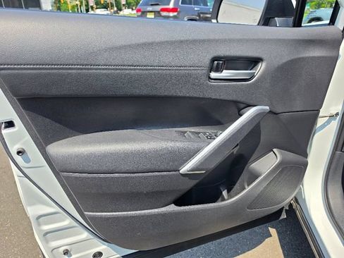 Used 2023 Toyota Corolla Cross XLE w/ Convenience Package AWD/4WD image 19