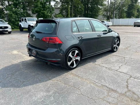 Used 2017 Volkswagen GTI SE image 7