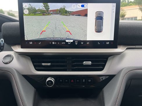 New 2026 Ford Explorer Active RWD image 5