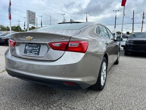 Used 2024 Chevrolet Malibu LT image 3