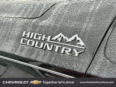 Used 2024 Chevrolet Tahoe High Country AWD/4WD image 11