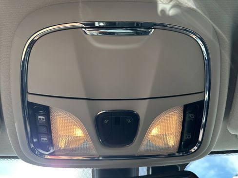 Used 2014 Jeep Cherokee Limited w/ Luxury Group image 34