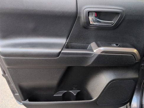 Used 2023 Toyota Tacoma Limited image 28