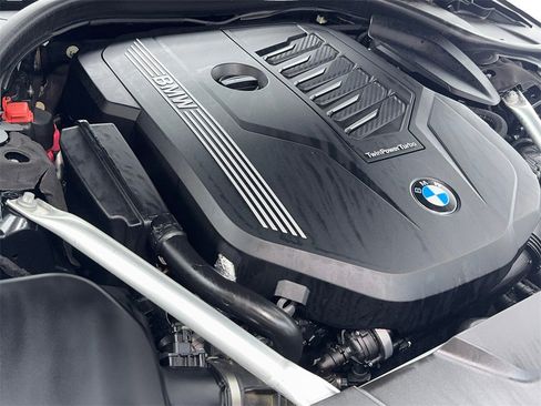 Used 2022 BMW 740i w/ Luxury Rear Seating Package image 58