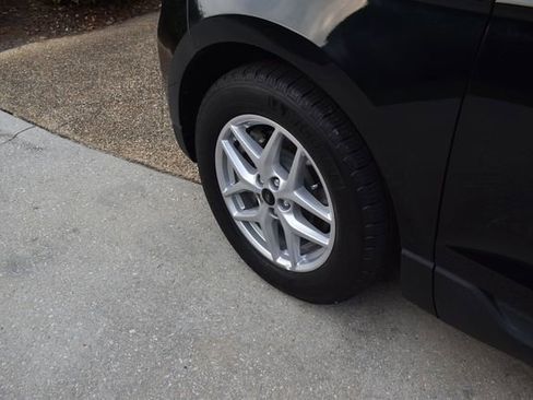 Used 2024 Ford Edge SEL image 15