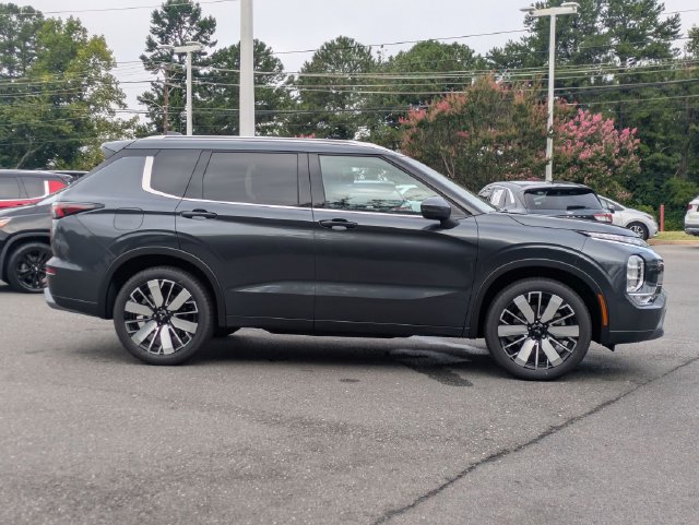 New 2025 Mitsubishi Outlander SEL FWD image 2
