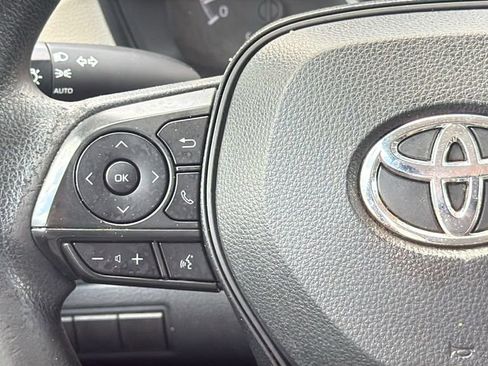 Used 2021 Toyota Corolla LE image 20