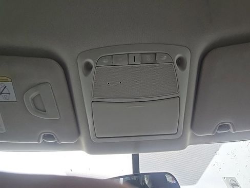 Used 2018 Nissan Rogue SV w/ Premium Package image 24