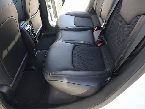 New 2026 Jeep Compass Latitude image 12