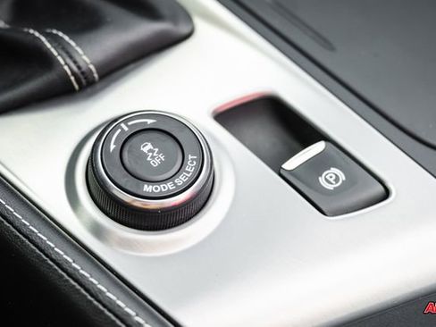 Used 2015 Chevrolet Corvette Z06 w/ 2LZ Preferred Equipment Group image 22