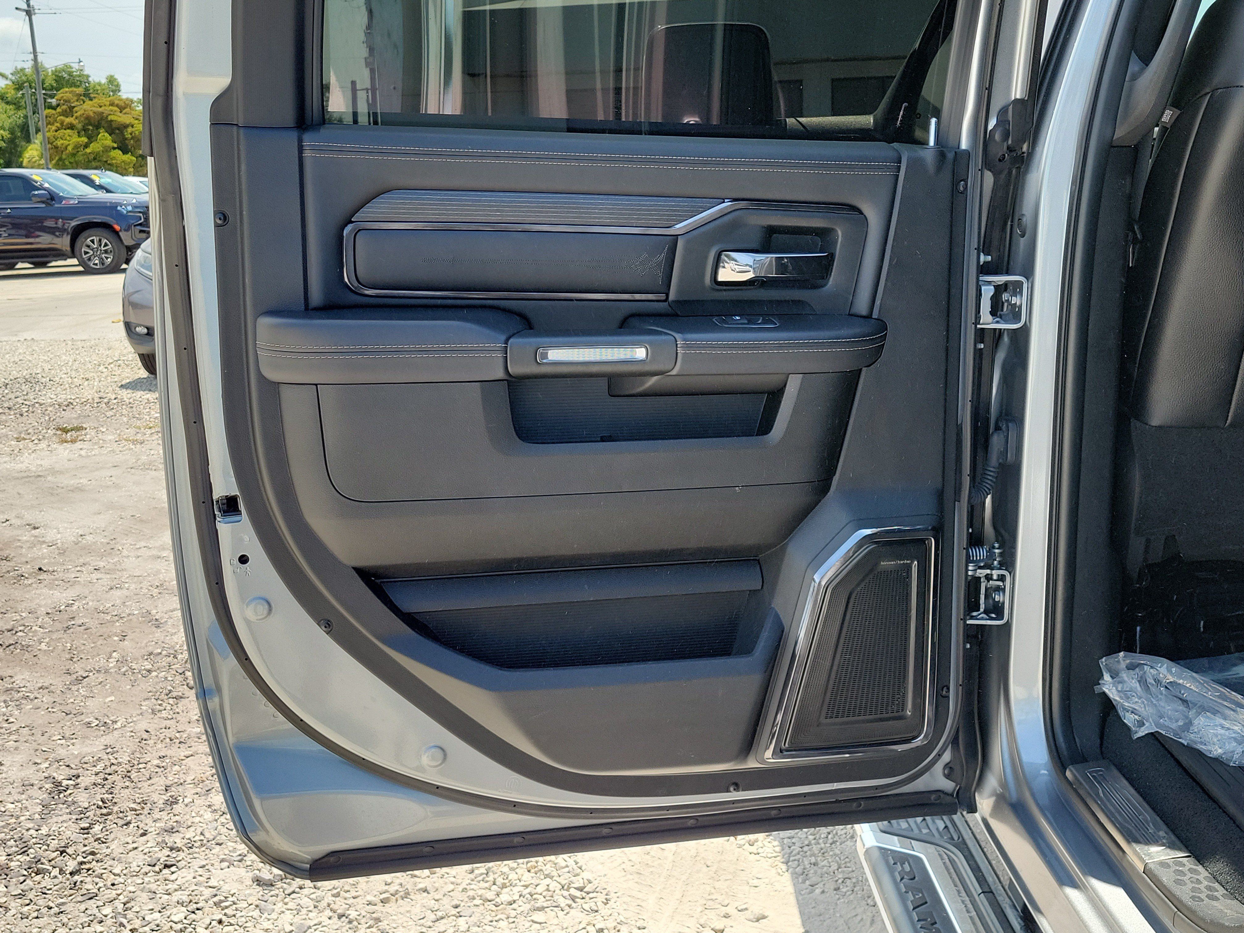 Used 2023 RAM 3500 Limited AWD/4WD image 12