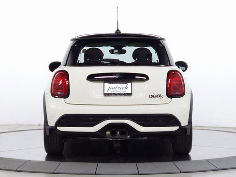 Used 2022 MINI Cooper S w/ Premium Package image 7