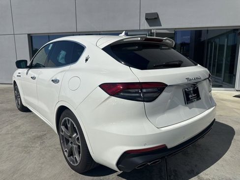 Certified 2022 Maserati Levante Modena image 6
