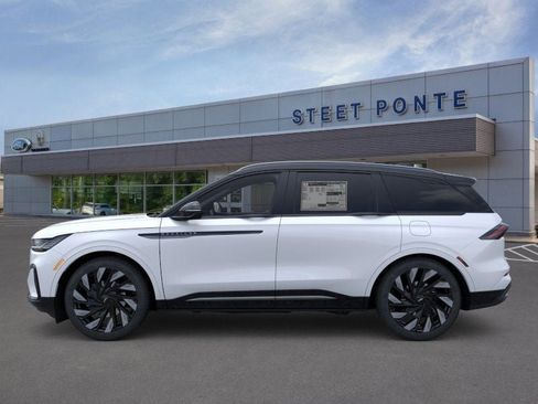 New 2026 Lincoln Nautilus Reserve w/ Jet Appearance Package image 3