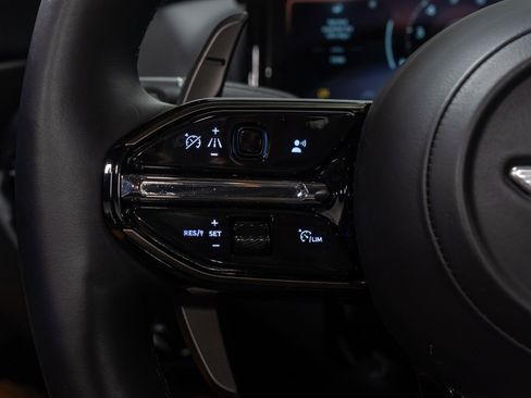 Used 2024 Aston Martin DB12 Convertible image 48