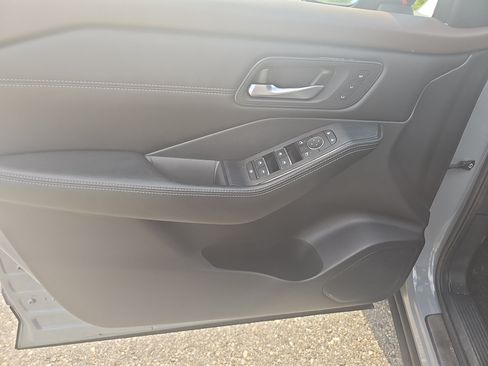 Certified 2023 Nissan Rogue SL w/ SL Premium Package AWD/4WD image 15