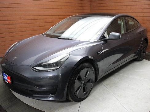 Used 2023 Tesla Model 3 Standard Range image 5
