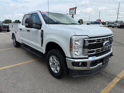 Used 2025 Ford F350 XLT AWD/4WD image 12