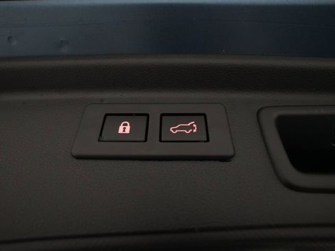 Used 2023 Subaru Forester Premium image 16