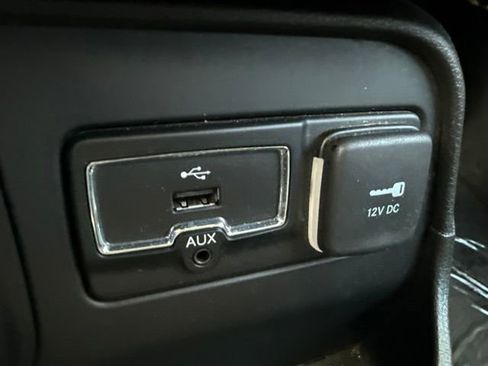 Used 2017 Jeep Renegade Sport w/ Power & Air Group AWD/4WD image 31