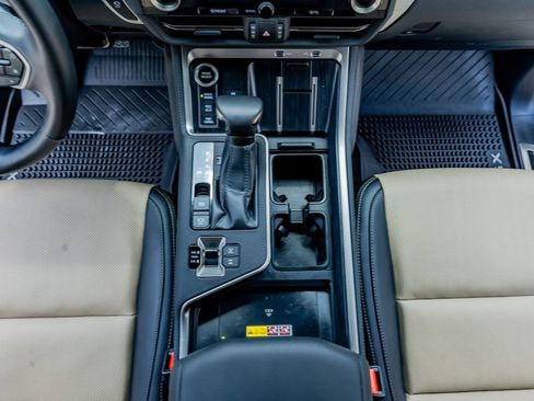 Used 2025 Lexus GX 550 AWD/4WD image 28