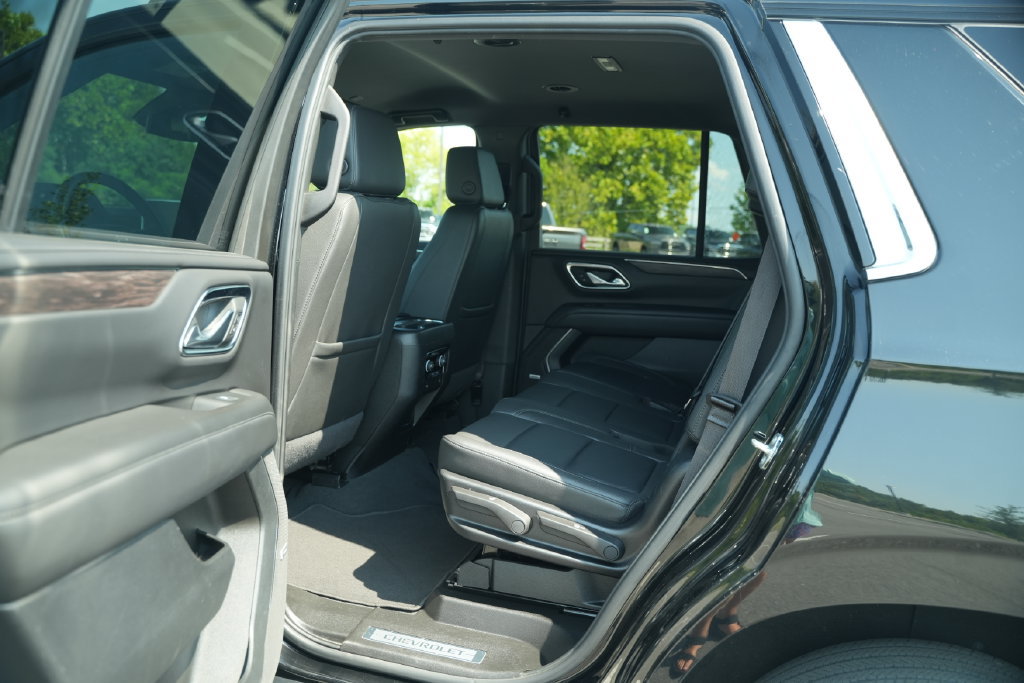 Used 2024 Chevrolet Tahoe LT AWD/4WD image 16