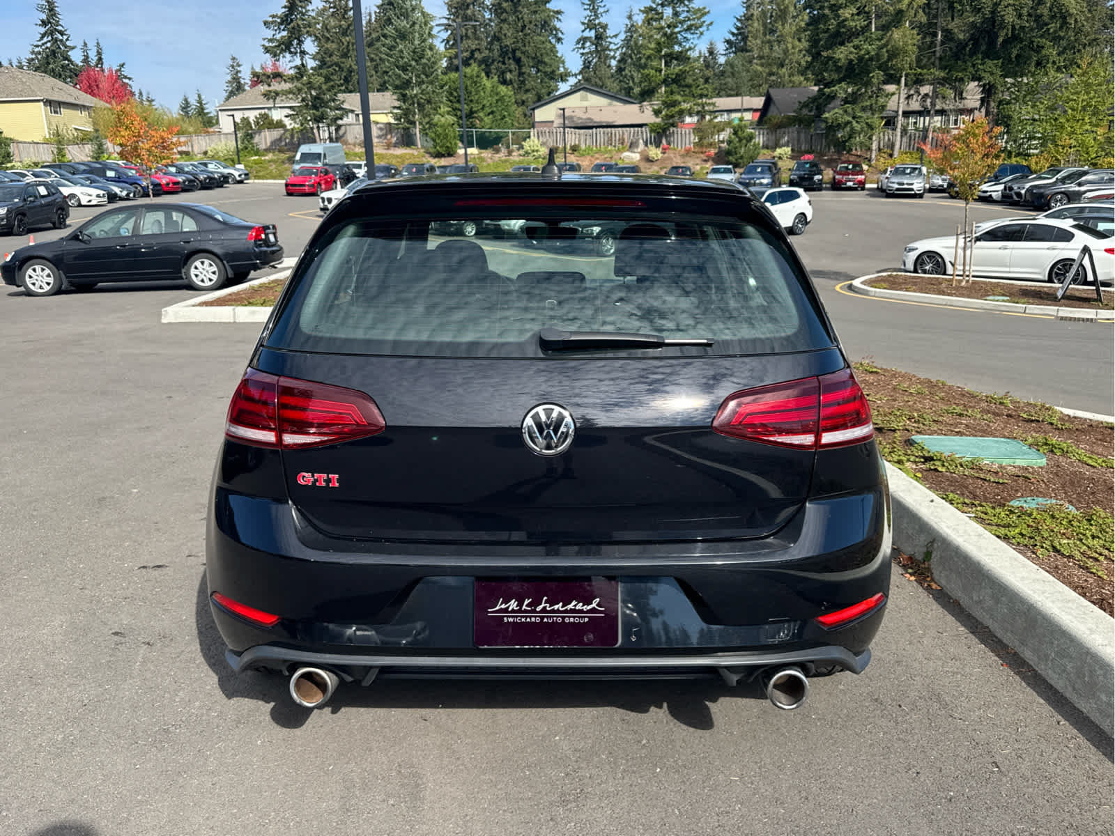 Used 2021 Volkswagen GTI SE FWD image 5