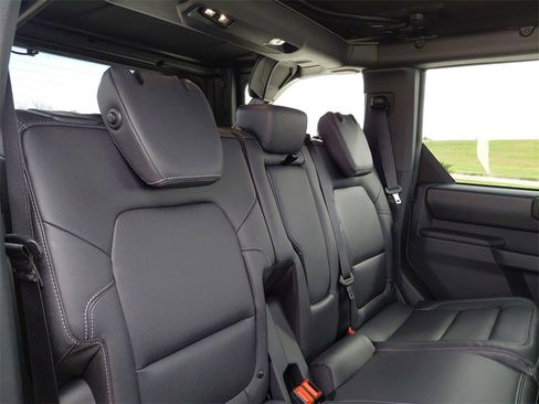 New 2025 Ford Bronco Badlands w/ Sasquatch Package image 19