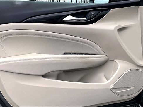 Used 2018 Buick Regal Essence image 25