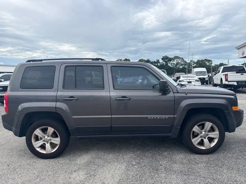 Used 2016 Jeep Patriot Sport w/ Power Value Group FWD image 4