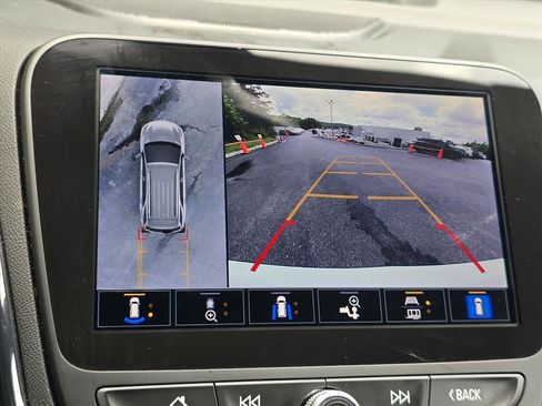 Used 2022 Chevrolet Equinox RS w/ RS Leather Package AWD/4WD image 18