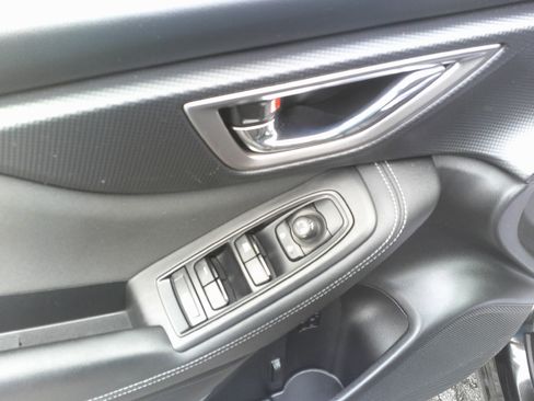 Used 2021 Subaru Forester Premium image 18