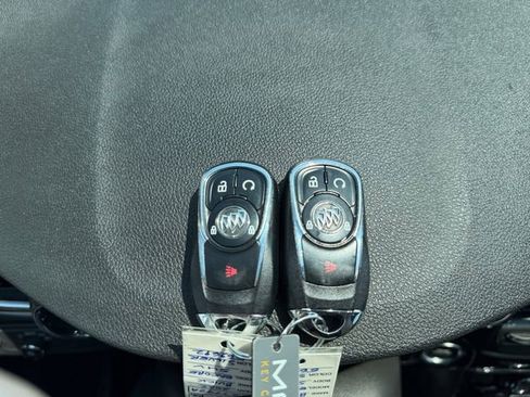 Used 2022 Buick Encore Preferred w/ Safety Package AWD/4WD image 23