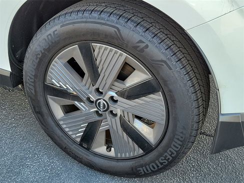 Used 2025 Nissan Murano SL image 28